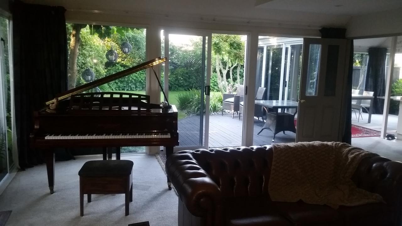 Berni'S Boutique Bnb Christchurch Eksteriør bilde